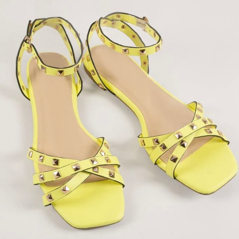 New beautiful rockstud yellow sandals